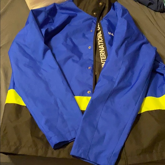 Jacket - Picture 1 of 4